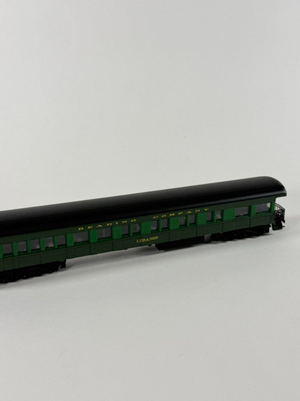 Bachmann Spectrum HO Reading Co. Lebanon Passenger Train Car Green Model